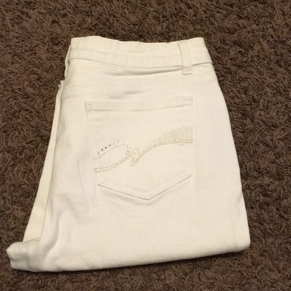 St John’s Bay Capris - Picture 3 of 5